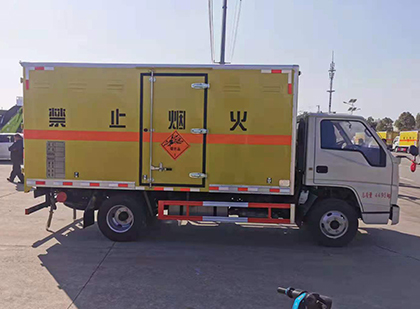 商城爆破器材运输车