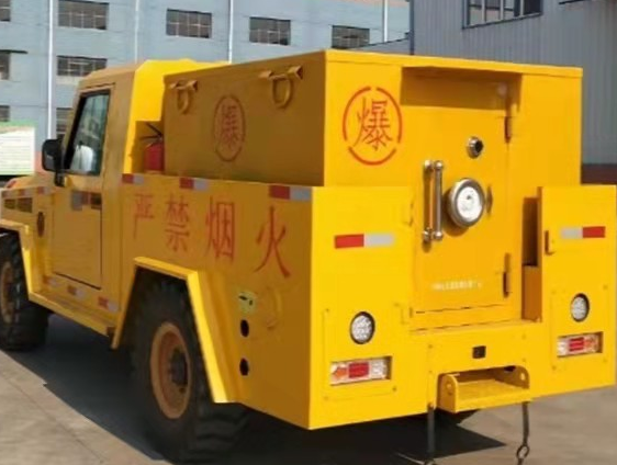 商城凯龙爆破器材运输车：保障爆破任务的安全运行