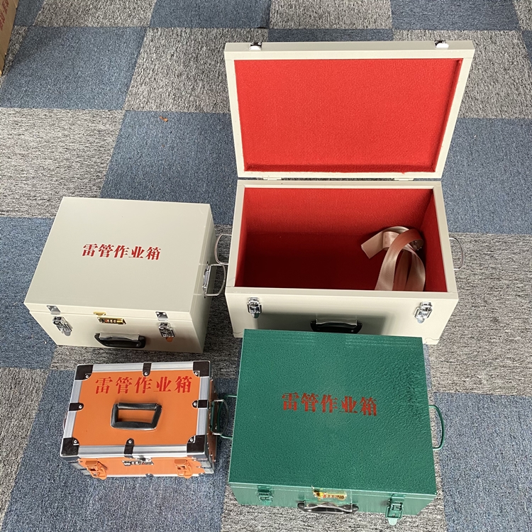 商城爆破工程作业箱如何选择？玻璃钢与传统材质的全面对比